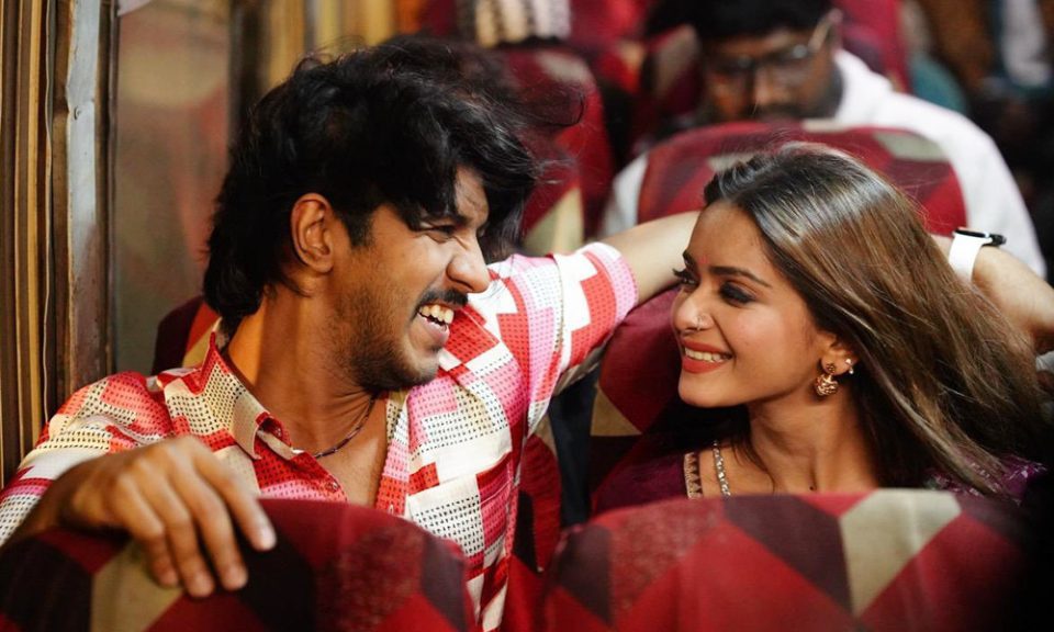 ‘লেডি গ্যাংস্টার’ তানজিন তিশা, ঈদে আসছে ‘গোলাপী’