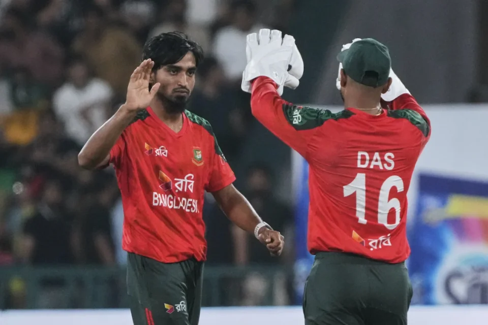 চোট কাটিয়ে পাকিস্তান সিরিজের আগে মাঠে ফিরছেন তানজিম সাকিব