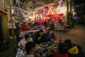 রমজান মাসে নিত্যপ্রয়োজনীয় পণ্যে বিশ্বজুড়েই মূল্যছাড়