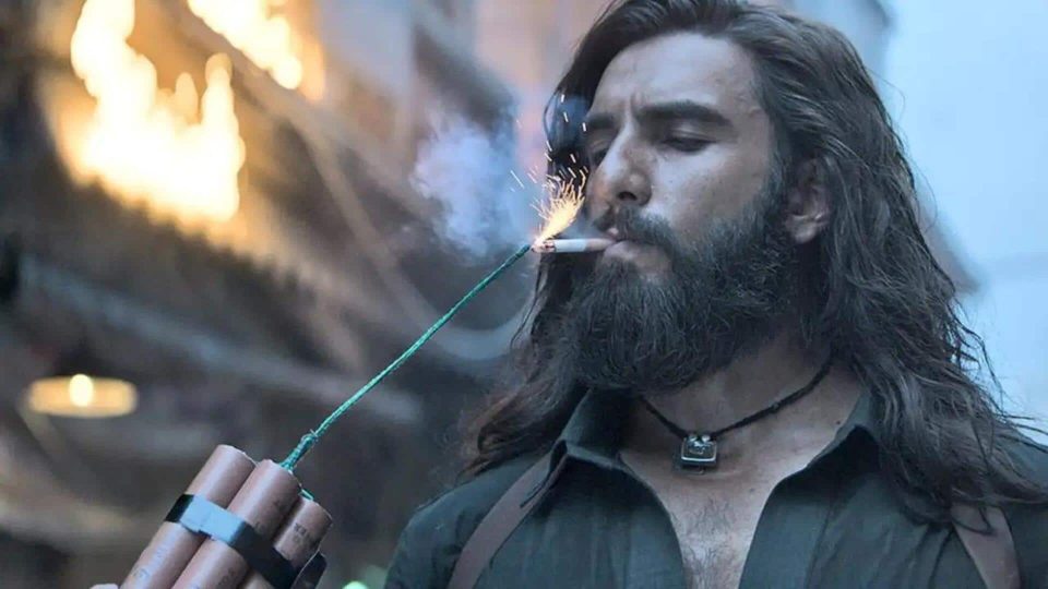 আইনি বিপাকে পড়েছেন ‘ধুরন্ধর টু’-এর নির্মাতারা