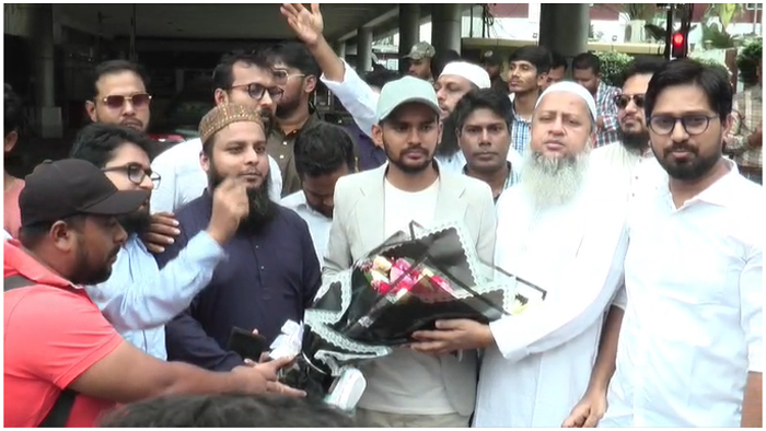 মক্কা চুক্তিকে ইতিবাচকভাবে দেখছে এনসিপি: আসিফ মাহমুদ