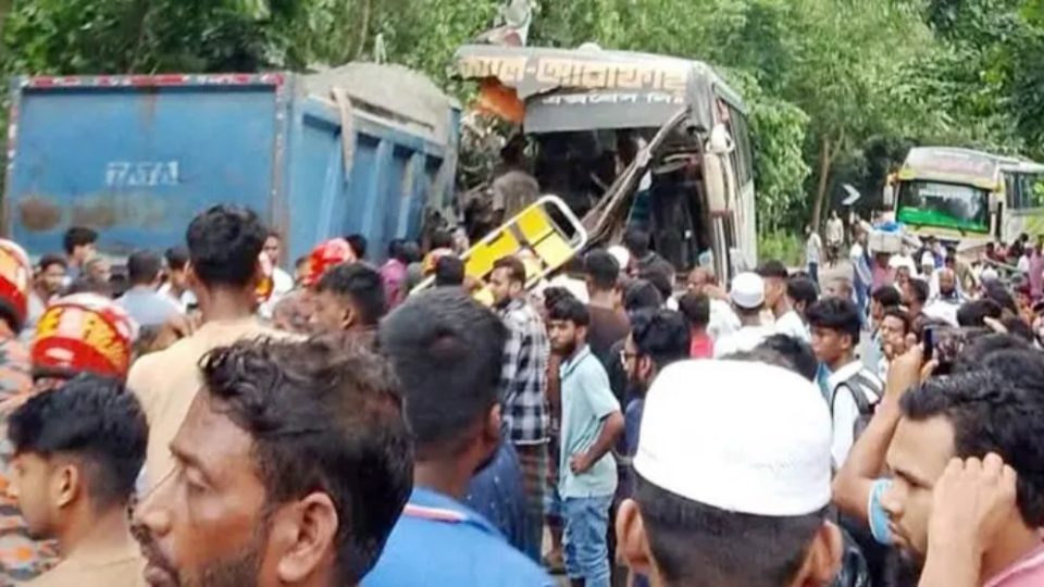 চাঁদপুরে সড়ক দুর্ঘটনা