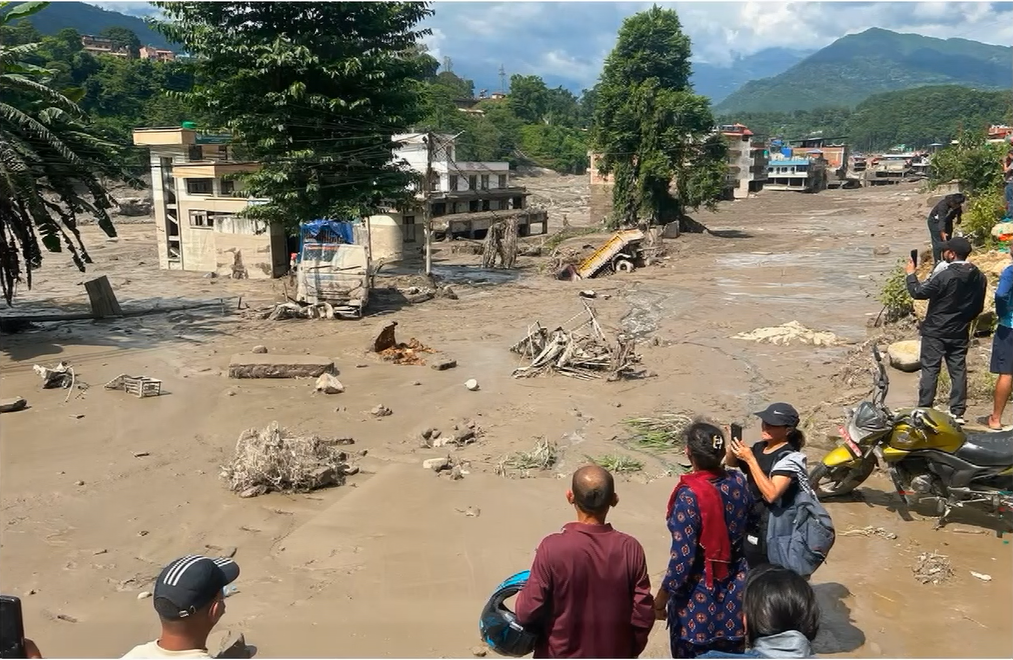 নেপালে হঠাৎ ভয়াবহ বন্যা-ভূমিধস কেন 
