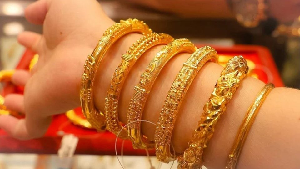 স্বর্ণের দামে ঊর্ধ্বগতি চলছেই