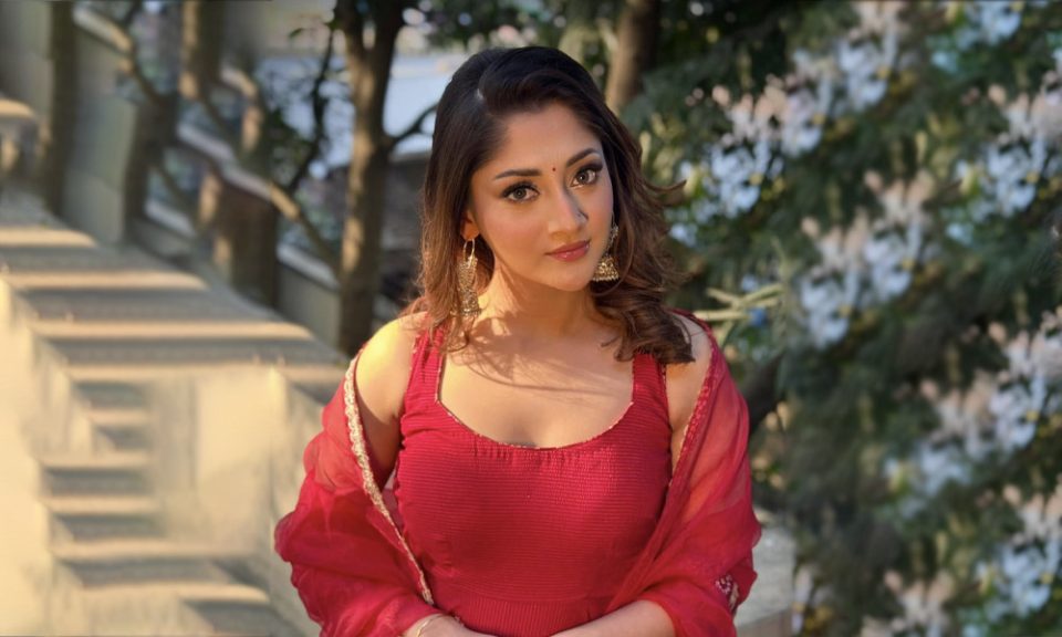 গোপনে বিয়ে করেছেন—এমন গুঞ্জন ছড়িয়ে পড়ায় ক্ষোভ প্রকাশ করেছেন ঢাকাই চলচ্চিত্রের চিত্রনায়িকা পূজা চেরি। নিজের ভেরিফায়েড ফেসবুক পেজে দেওয়া পোস্টে তিনি জানিয়েছেন