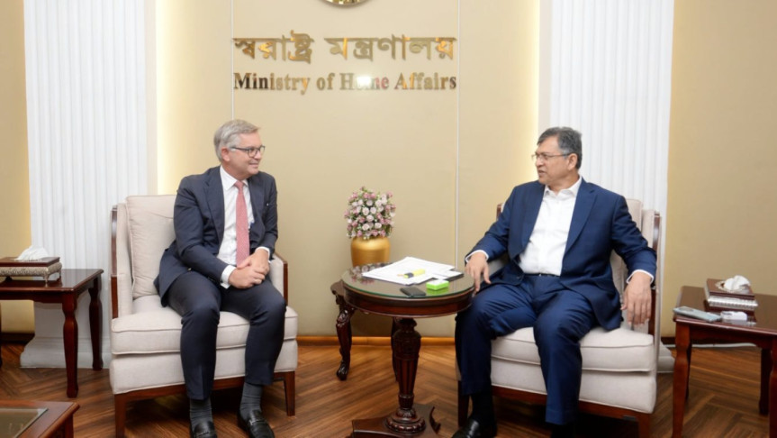 অবৈধ অভিবাসন ও মানবপাচার রোধে ইইউর সঙ্গে কাজ করবে বাংলাদেশ