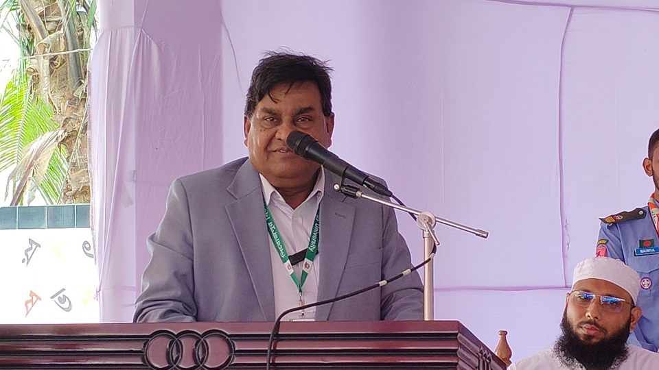 ওয়াজেদ মিয়াকে কবর থেকে এনে ভিসি বানালে বিজ্ঞান হবে’—সমালোচনার জবাব পিবিপ্রবি উপাচার্যের