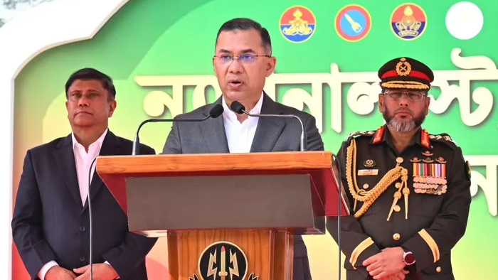 পতাকার মর্যাদা রক্ষা প্রতিটি সৈনিকের পবিত্র দায়িত্ব-প্রধানমন্ত্রী