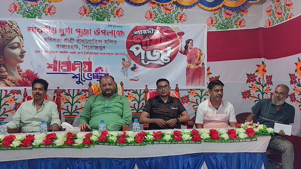 পিরোজপুরে পূজা মণ্ডপ পরিদর্শন ও মতবিনিময় করলেন কাউন্সিলর প্রার্থী ফেরদৌস ওয়াহিদ রাসেল