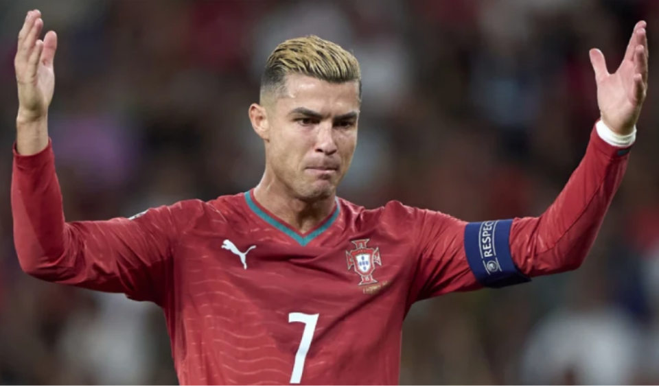 রোনালদোকে ৩০ দিনের নিষেধাজ্ঞা, জরিমানাও গুনতে হবে